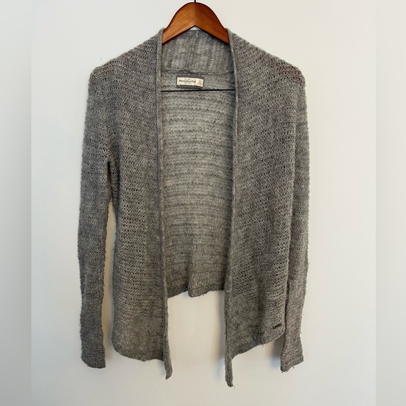 Abercrombie&Fitch Women's Gray Open-Front Sweater cardigan size small - Picture 3 of 6